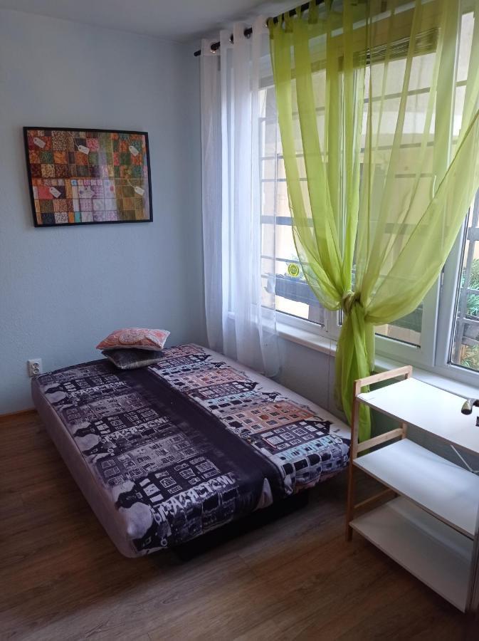 Varnainnholiday Sea Breeze Bagian luar foto