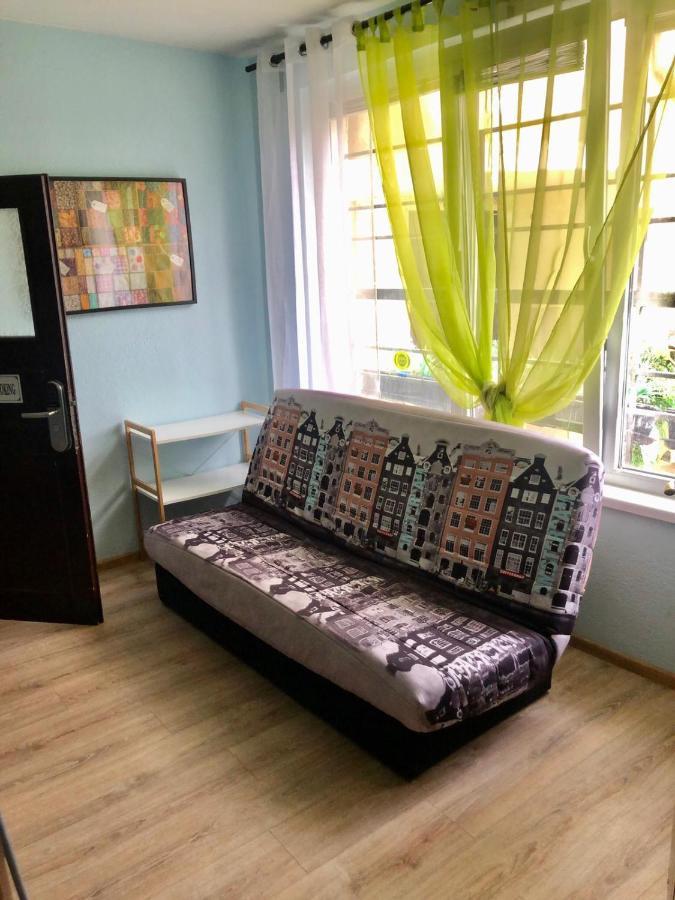 Varnainnholiday Sea Breeze Bagian luar foto