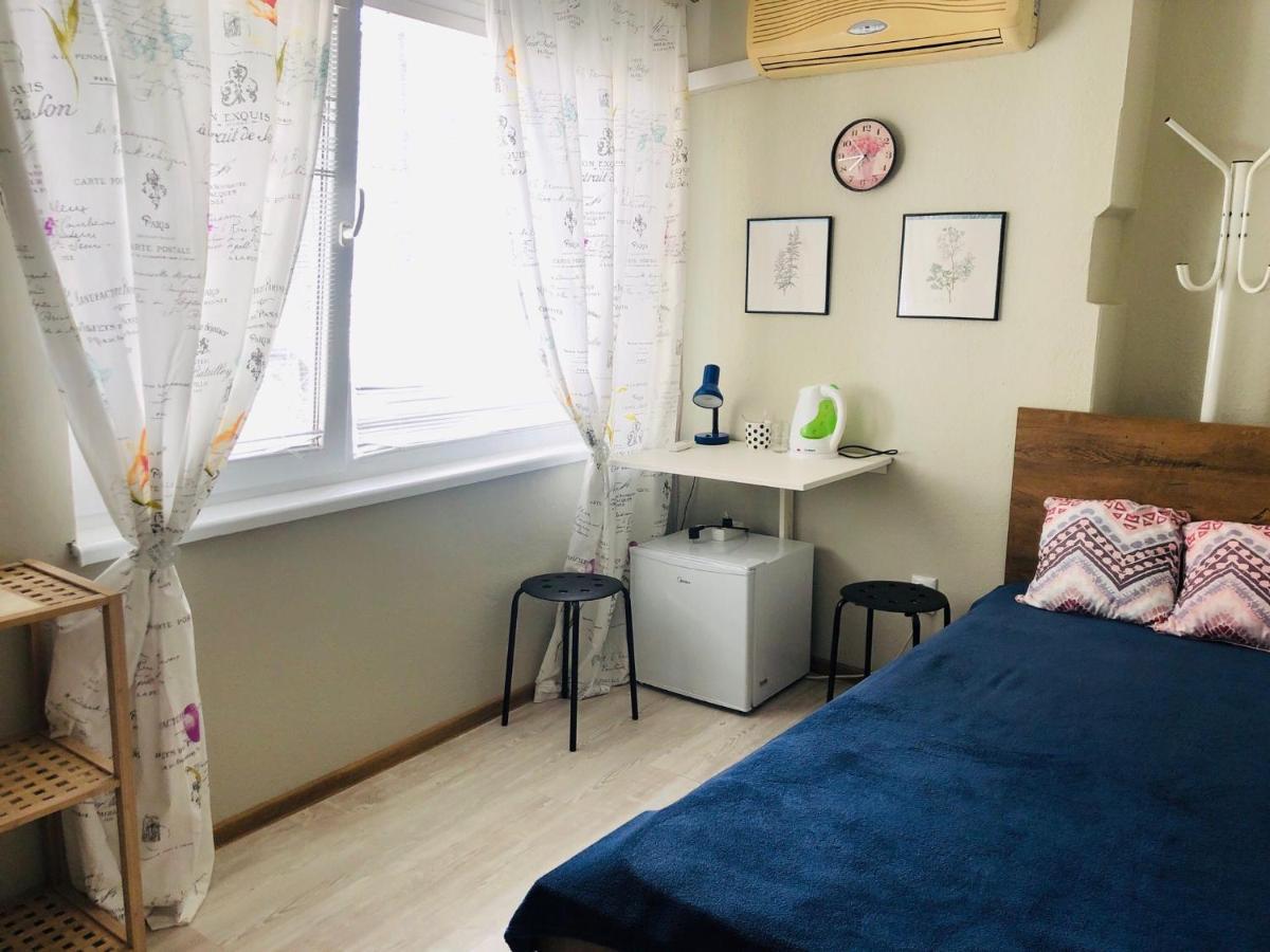 Varnainnholiday Sea Breeze Bagian luar foto